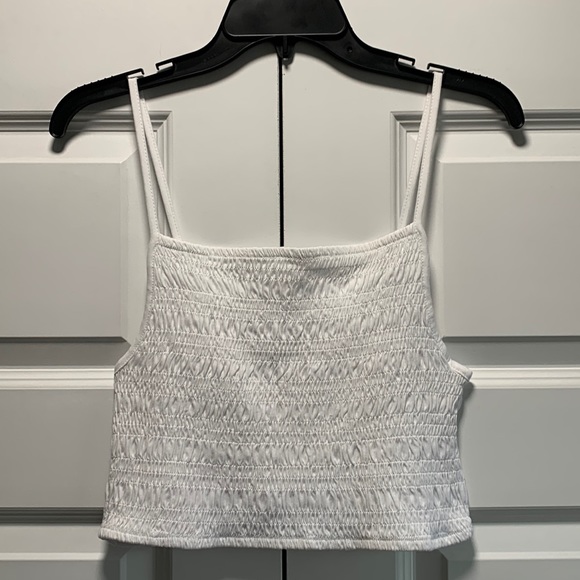 Fashionable smocking knit straps top - Picture 1 of 8